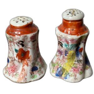 Vintage Japan Hand Painted Salt & Pepper Shakers Moriage Style Floral Geisha MCM